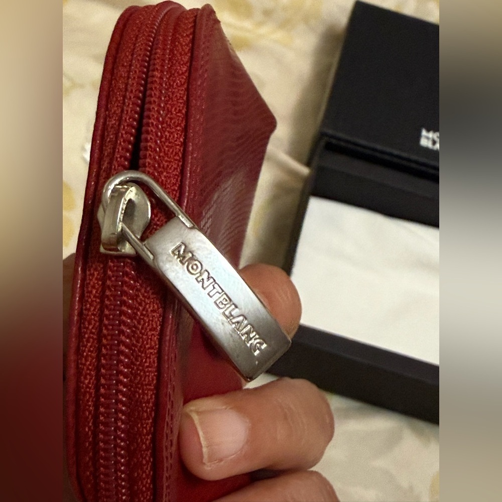 Montblanc Metallic Coin Pouch With Chain - Picture 6 of 10
